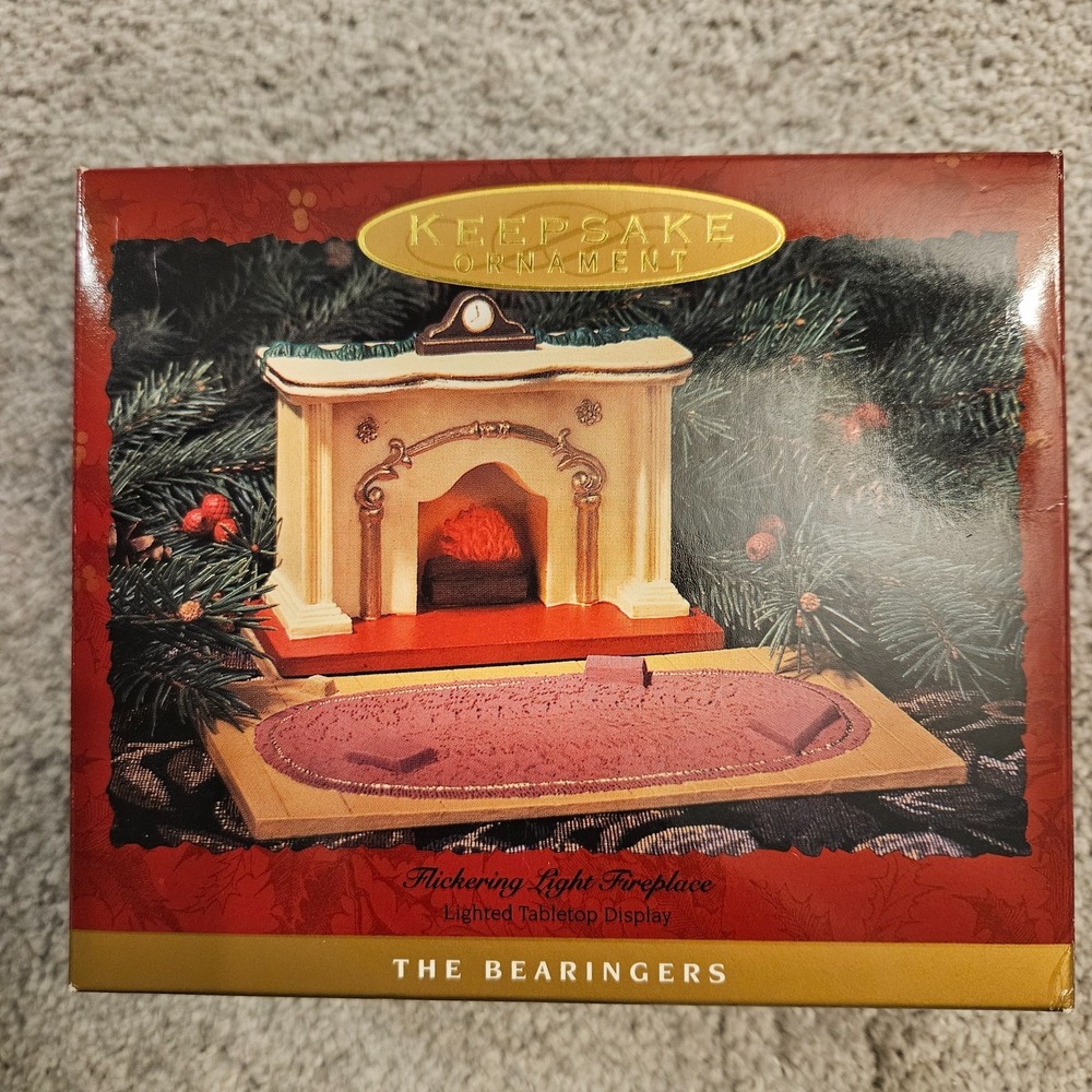 Hallmark 1993 The Bearingers Fireplace Flickering Light Tabletop Display Works
